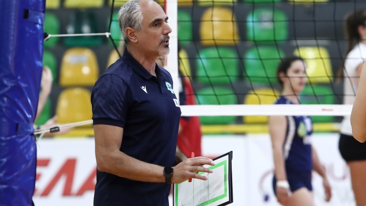 &Kappa;&alpha;&lambda;&mu;&alpha;&zeta;ί&delta;&eta;&sigmaf;: &laquo;Έ&gamma;&iota;&nu;&alpha;&nu; &alpha;&rho;&kappa;&epsilon;&tau;ά &lambda;ά&theta;&eta; &sigma;ή&mu;&epsilon;&rho;&alpha; &alpha;&lambda;&lambda;ά &eta; &sigma;&epsilon;&zeta;ό&nu; &theta;&alpha; &kappa;&rho;&iota;&theta;&epsilon;ί &sigma;&tau;&alpha; Play Offs&raquo;