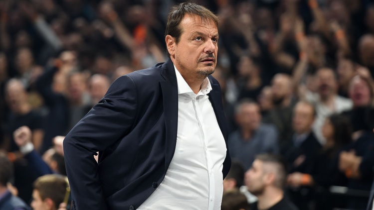 &Alpha;&tau;&alpha;&mu;ά&nu;: &laquo;&Mu;&epsilon;ί&nu;&alpha;&mu;&epsilon; &alpha;&pi;ό &epsilon;&nu;έ&rho;&gamma;&epsilon;&iota;&alpha; &sigma;&tau;&eta;&nu; &pi;&alpha;&rho;ά&tau;&alpha;&sigma;&eta; - &Delta;&epsilon;&nu; ή&theta;&epsilon;&lambda;&alpha; &nu;&alpha; &alpha;&lambda;&lambda;ά&xi;&omega; &tau;&omicron;&nu; &Lambda;&epsilon;&sigma;ό&rho;&raquo;