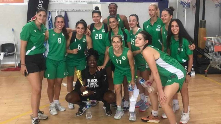 &Pi;ή&rho;&epsilon; &tau;&omicron; &tau;&omicron;&upsilon;&rho;&nu;&omicron;&upsilon;ά &laquo;&Mu;&pi;&iota;&zeta;ά&nu;&epsilon;&iota;&alpha;&raquo; &omicron; &Pi;&alpha;&nu;&alpha;&theta;&eta;&nu;&alpha;ϊ&kappa;ό&sigmaf;