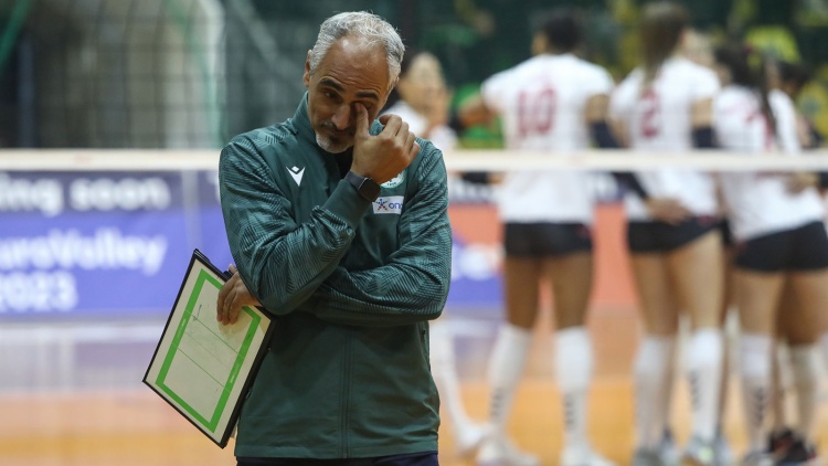 &Kappa;&alpha;&lambda;&mu;&alpha;&zeta;ί&delta;&eta;&sigmaf;: &laquo;&Delta;&iota;&alpha;&phi;&omicron;&rho;&epsilon;&tau;&iota;&kappa;ό &mu;&alpha;&tau;&sigmaf; &eta; &rho;&epsilon;&beta;ά&nu;&sigmaf; &mu;&epsilon; &tau;&eta; &Nu;&alpha;&nu;&tau; - &Xi;έ&rho;&omicron;&upsilon;&mu;&epsilon; &tau;&eta;&nu; &pi;&omicron;&iota;ό&tau;&eta;&tau;ά &tau;&eta;&sigmaf;&raquo;
