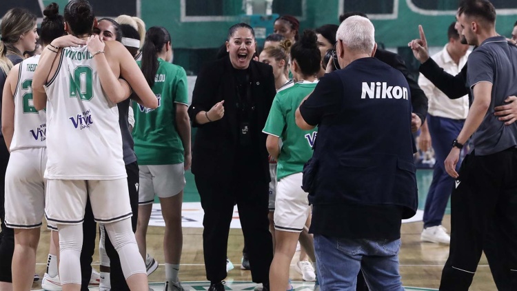 &Lambda;ύ&mu;&omicron;&upsilon;&rho;&alpha;: &laquo;&Nu;&alpha; &pi;&alpha;ί&xi;&omicron;&upsilon;&mu;&epsilon; &mu;&epsilon; &psi;&upsilon;&chi;ή &sigma;&tau;&omicron;&nu; 5&omicron; &tau;&epsilon;&lambda;&iota;&kappa;ό &kappa;&alpha;&iota; &pi;&iota;&sigma;&tau;&epsilon;ύ&omega; &theta;&alpha; &tau;&omicron; &pi;ά&rho;&omicron;&upsilon;&mu;&epsilon;&raquo;