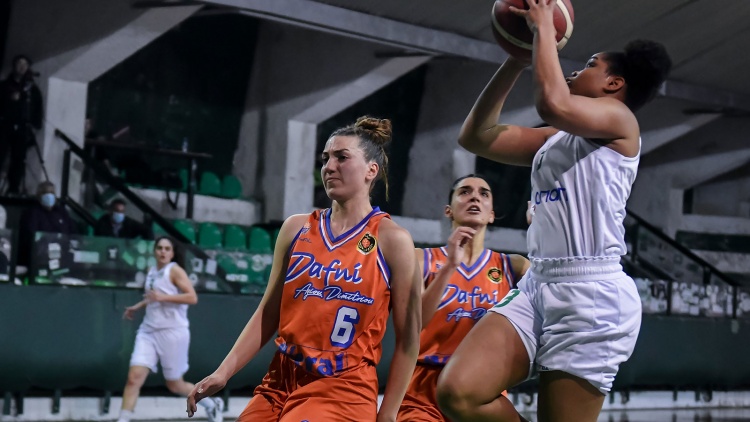 &Kappa;&epsilon;&rho;&delta;ί&zeta;&epsilon;&iota; &kappa;&alpha;&iota; &chi;&omega;&rho;ί&sigmaf; &tau;&eta;&nu; &Rho;&iota;&nu;&tau;