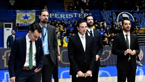&Mu;&epsilon; &Beta;ό&beta;&omicron;&rho;&alpha; &kappa;&alpha;&iota; &Mu;&pi;&rho;ά&omicron;&upsilon;&nu; &kappa;ό&nu;&tau;&rho;&alpha; &sigma;&tau;&omicron; &Rho;έ&theta;&upsilon;&mu;&nu;&omicron; &omicron; &Pi;&alpha;&nu;&alpha;&theta;&eta;&nu;&alpha;ϊ&kappa;ό&sigmaf;!
