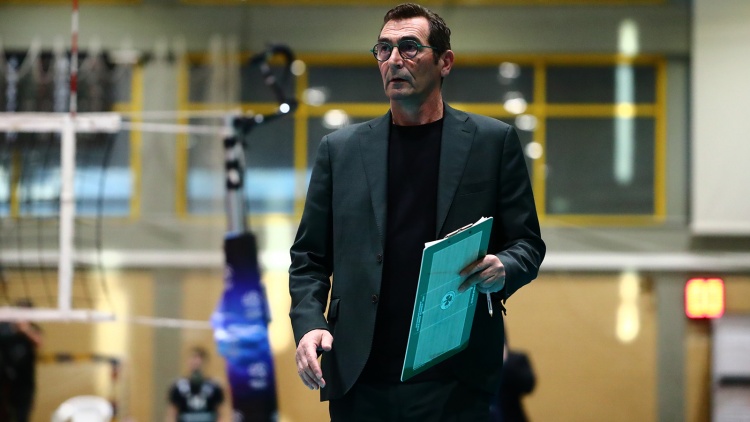 &Delta;. &Alpha;&nu;&delta;&rho;&epsilon;ό&pi;&omicron;&upsilon;&lambda;&omicron;&sigmaf;: &laquo;&Pi;&alpha;&lambda;&epsilon;ύ&omicron;&upsilon;&mu;&epsilon; &gamma;&iota;&alpha; &kappa;ά&theta;&epsilon; &pi;ό&nu;&tau;&omicron; &kappa;&alpha;&iota; &delta;&epsilon;ί&chi;&nu;&omicron;&upsilon;&mu;&epsilon; &tau;&iota; &epsilon;ί&nu;&alpha;&iota; &omicron; &Pi;&alpha;&nu;&alpha;&theta;&eta;&nu;&alpha;ϊ&kappa;ό&sigmaf;&raquo;