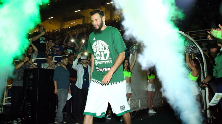 &Eta; Euroleague &theta;&upsilon;&mu;ή&theta;&eta;&kappa;&epsilon; &tau;&alpha; &kappa;&alpha;&lambda;ύ&tau;&epsilon;&rho;&alpha; &tau;&omicron;&upsilon; &Phi;ώ&tau;&sigma;&eta; (vid)