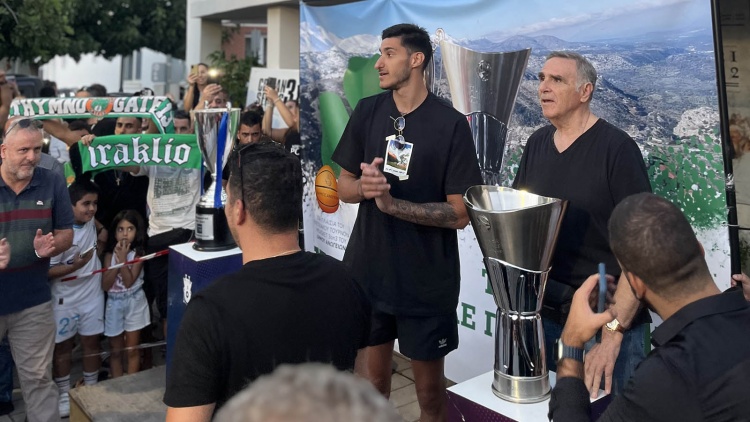 &Sigma;&tau;&alpha; &Alpha;&nu;ώ&gamma;&epsilon;&iota;&alpha; &kappa;&alpha;&iota; &tau;&omicron;&nu; &Psi;&eta;&lambda;&omicron;&rho;&epsilon;ί&tau;&eta; &tau;&alpha; &delta;ύ&omicron; &tau;&rho;ό&pi;&alpha;&iota;&alpha; &tau;&omicron;&upsilon; &Pi;&alpha;&nu;&alpha;&theta;&eta;&nu;&alpha;ϊ&kappa;&omicron;ύ!