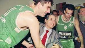 &laquo;&Gamma;&kappa;ά&lambda;&eta;&sigmaf; - &Beta;&rho;ά&nu;&kappa;&omicron;&beta;&iota;&tau;&sigmaf;, &omicron;&iota; &pi;&rho;&omicron;ά&gamma;&gamma;&epsilon;&lambda;&omicron;&iota; &tau;&eta;&sigmaf; &Alpha;&upsilon;&tau;&omicron;&kappa;&rho;&alpha;&tau;&omicron;&rho;ί&alpha;&sigmaf;!&raquo; (vid)