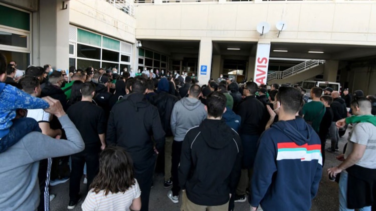 &Sigma;&tau;&eta;&nu; &pi;&rho;&omicron;&pi;ό&nu;&eta;&sigma;&eta; 200 &omicron;&pi;&alpha;&delta;&omicron;ί - &laquo;&Nu;&tau;ό&pi;&epsilon;&sigmaf;&raquo; &sigma;&tau;&omicron;&upsilon;&sigmaf; &pi;&alpha;ί&kappa;&tau;&epsilon;&sigmaf; &epsilon;&nu;ό&psi;&epsilon;&iota; &nu;&tau;έ&rho;&mu;&pi;&iota; (pics)