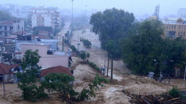 &Kappa;&Alpha;&Epsilon; &Pi;&alpha;&nu;&alpha;&theta;&eta;&nu;&alpha;ϊ&kappa;ό&sigmaf;: &laquo;&Omicron;&iota; &sigma;&kappa;έ&psi;&epsilon;&iota;&sigmaf; &mu;&alpha;&sigmaf; &sigma;&tau;&iota;&sigmaf; &omicron;&iota;&kappa;&omicron;&gamma;έ&nu;&epsilon;&iota;&epsilon;&sigmaf; &tau;&omega;&nu; &theta;&upsilon;&mu;ά&tau;&omega;&nu; &kappa;&alpha;&iota; &sigma;&epsilon; ό&sigma;&omicron;&upsilon;&sigmaf; &pi;&alpha;&rho;&alpha;&mu;έ&nu;&omicron;&upsilon;&nu; &sigma;&epsilon; &kappa;ί&nu;&delta;&upsilon;&nu;&omicron;&raquo;