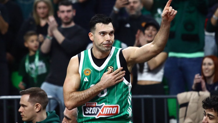&Sigma;&lambda;&omicron;ύ&kappa;&alpha;&sigmaf;: &laquo;&Epsilon;ί&mu;&alpha;&iota; &pi;&epsilon;&rho;ή&phi;&alpha;&nu;&omicron;&sigmaf; &gamma;&iota;&alpha; &tau;&omicron;&upsilon;&sigmaf; &sigma;&upsilon;&mu;&pi;&alpha;ί&kappa;&tau;&epsilon;&sigmaf; &mu;&omicron;&upsilon;, &theta;&upsilon;&sigma;ί&alpha;&sigma;&alpha;&nu; &tau;&alpha; &kappa;&omicron;&rho;&mu;&iota;ά &tau;&omicron;&upsilon;&sigmaf;&raquo;