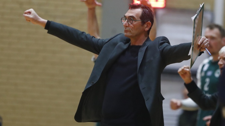 &Delta;. &Alpha;&nu;&delta;&rho;&epsilon;ό&pi;&omicron;&upsilon;&lambda;&omicron;&sigmaf;: &laquo;&Sigma;&eta;&mu;&alpha;&nu;&tau;&iota;&kappa;ή &eta; &pi;&rho;ώ&tau;&eta; &nu;ί&kappa;&eta; &alpha;&pi;έ&nu;&alpha;&nu;&tau;&iota; &sigma;&tau;&omicron;&nu; &Omicron;&lambda;&upsilon;&mu;&pi;&iota;&alpha;&kappa;ό&raquo;