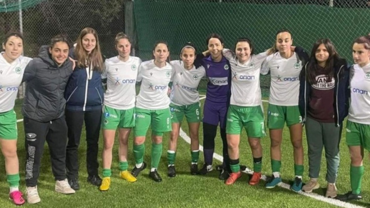 &Nu;ί&kappa;&eta; &mu;&epsilon; 19-0 &gamma;&iota;&alpha; &tau;&alpha; &kappa;&omicron;&rho;ί&tau;&sigma;&iota;&alpha; &tau;&omicron;&upsilon; &Pi;&alpha;&nu;&alpha;&theta;&eta;&nu;&alpha;ϊ&kappa;&omicron;ύ