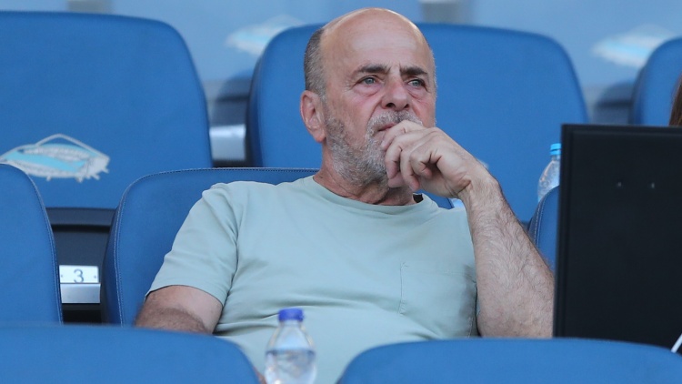 &Pi;&alpha;&nu;&alpha;&theta;&eta;&nu;&alpha;ϊ&kappa;ό&sigmaf; &Alpha;.&Omicron;.: &laquo;&Epsilon;&upsilon;&chi;&alpha;&rho;&iota;&sigma;&tau;&omicron;ύ&mu;&epsilon; &tau;&omicron;&nu; &Gamma;. &Alpha;&lambda;&alpha;&phi;&omicron;ύ&zeta;&omicron; &gamma;&iota;&alpha; &tau;&eta;&nu; &epsilon;&nu;ί&sigma;&chi;&upsilon;&sigma;&eta; &tau;&omega;&nu; &pi;έ&nu;&tau;&epsilon; &epsilon;&upsilon;&rho;ώ &sigma;&epsilon; &kappa;ά&theta;&epsilon; &epsilon;&iota;&sigma;&iota;&tau;ή&rho;&iota;&omicron;&raquo;