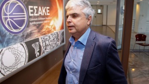 &Pi;&alpha;&pi;&alpha;&delta;ό&pi;&omicron;&upsilon;&lambda;&omicron;&sigmaf;: &laquo;&Kappa;&alpha;&pi;&rho;ί&tau;&sigma;&iota;&omicron; &tau;&omicron;&upsilon; &Omicron;&Sigma;&Phi;&Pi; &nu;&alpha; &mu;&eta;&nu; &xi;&epsilon;&kappa;&iota;&nu;ή&sigma;&omicron;&upsilon;&nu; &tau;&alpha; &pi;&lambda;έ&iota; &omicron;&phi;&raquo;