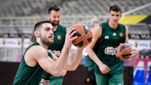&Sigma;&upsilon;&nu;&epsilon;&chi;ί&zeta;&epsilon;&iota; &chi;&omega;&rho;ί&sigmaf; &laquo;&epsilon;&mu;&pi;ό&delta;&iota;&alpha;&raquo; &epsilon;&nu;ό&psi;&epsilon;&iota; &nu;&tau;έ&rho;&mu;&pi;&iota;