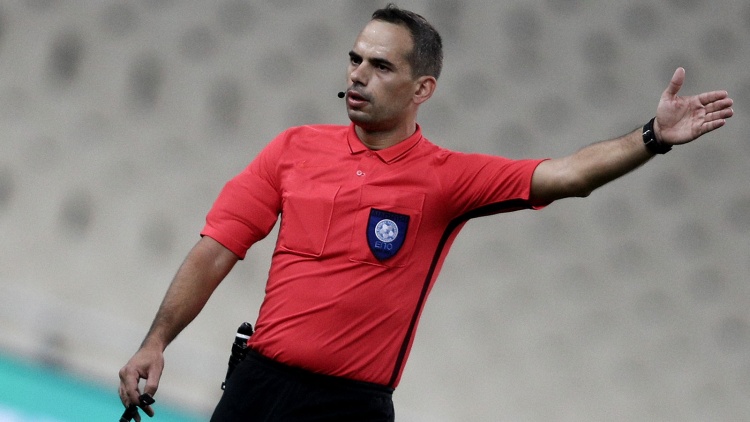 &Alpha;&upsilon;&tau;ό&sigmaf; &sigma;&phi;&upsilon;&rho;ί&zeta;&epsilon;&iota; &sigma;&tau;&omicron; &Pi;&Alpha;&Sigma; &Gamma;&iota;ά&nu;&nu;&iota;&nu;&alpha; - &Pi;&alpha;&nu;&alpha;&theta;&eta;&nu;&alpha;ϊ&kappa;ό&sigmaf;
