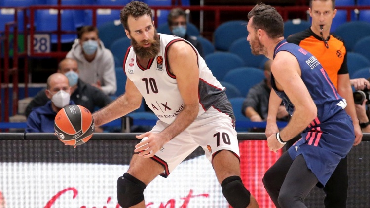 &Nu;&tau;&alpha;&tau;ό&mu;&epsilon;: &laquo;&Omicron; &Pi;&alpha;&nu;&alpha;&theta;&eta;&nu;&alpha;ϊ&kappa;ό&sigmaf; &theta;&alpha; &epsilon;ί&nu;&alpha;&iota; &sigma;&kappa;&lambda;&eta;&rho;ό&sigmaf; &alpha;&nu;&tau;ί&pi;&alpha;&lambda;&omicron;&sigmaf;&raquo;
