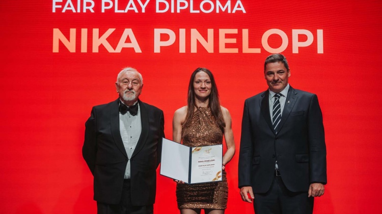 &Eta; &Pi;&eta;&nu;&epsilon;&lambda;ό&pi;&eta; &Nu;ί&kappa;&alpha; &tau;&iota;&mu;ή&theta;&eta;&kappa;&epsilon; &mu;&epsilon; &beta;&rho;&alpha;&beta;&epsilon;ί&omicron; Fair Play &alpha;&pi;ό &tau;&eta; &Delta;&iota;&epsilon;&theta;&nu;ή &Epsilon;&pi;&iota;&tau;&rho;&omicron;&pi;ή