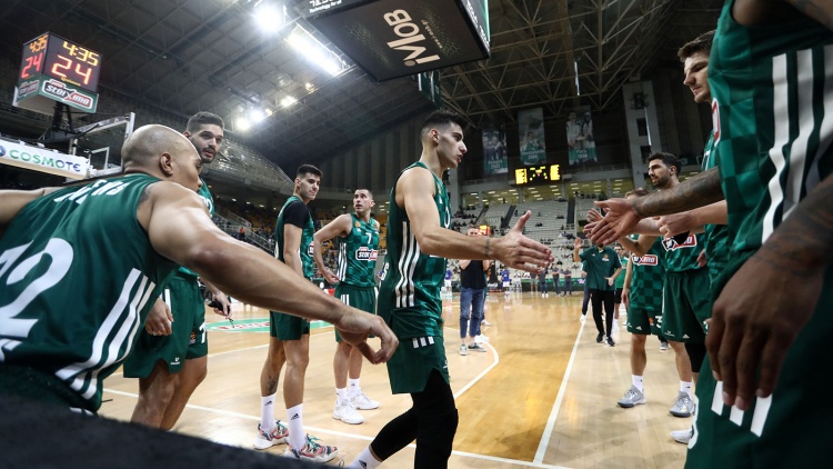 &Omicron; &alpha;&mu;&upsilon;&nu;&tau;&iota;&kappa;ό&sigmaf; &mu;&pi;&omicron;ύ&sigma;&omicron;&upsilon;&lambda;&alpha;&sigmaf; &kappa;&alpha;&iota; &tau;&alpha; &pi;&rho;ώ&tau;&alpha; &laquo;ά&gamma;&omicron;&upsilon;&rho;&alpha;&raquo; &sigma;&upsilon;&mu;&pi;&epsilon;&rho;ά&sigma;&mu;&alpha;&tau;&alpha;