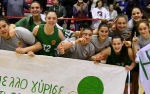 1.566 &kappa;&alpha;&iota; &sigma;&upsilon;&nu;&epsilon;&chi;ί&zeta;&epsilon;&iota; &omicron; &Pi;&alpha;&nu;&alpha;&theta;&eta;&nu;&alpha;ϊ&kappa;ό&sigmaf;