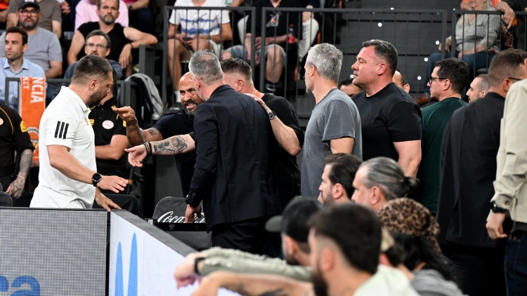 KAE &Pi;&alpha;&nu;&alpha;&theta;&eta;&nu;&alpha;ϊ&kappa;ό&sigmaf;: &Sigma;&kappa;&lambda;&eta;&rho;ή &alpha;&nu;&alpha;&kappa;&omicron;ί&nu;&omega;&sigma;&eta; &gamma;&iota;&alpha; &Beta;&alpha;&lambda;έ&nu;&theta;&iota;&alpha; - &Kappa;&alpha;&tau;&alpha;&gamma;&gamma;&epsilon;&lambda;ί&epsilon;&sigmaf; &gamma;&iota;&alpha; &epsilon;&pi;&iota;&theta;έ&sigma;&epsilon;&iota;&sigmaf;, &laquo;&kappa;&alpha;&psi;ό&nu;&iota;&alpha;&raquo; &kappa;&alpha;&iota; &kappa;&rho;ά&tau;&eta;&sigma;&eta; &Gamma;&iota;&alpha;&nu;&nu;&alpha;&kappa;ό&pi;&omicron;&upsilon;&lambda;&omicron;&upsilon;