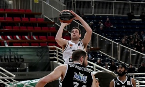 &Mu;&epsilon; &tau;&omicron;&nu; &laquo;&mu;&pi;ό&mu;&pi;&epsilon;&rho;&raquo; &Phi;&rho;&iota;&nu;&tau;έ&tau; &omicron; &delta;&iota;&alpha;&gamma;&omega;&nu;&iota;&sigma;&mu;ό&sigmaf; &tau;&rho;&iota;&pi;ό&nu;&tau;&omega;&nu; (pic)