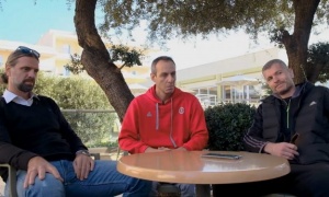 &Kappa;ά&tau;&alpha;&sigmaf;: &laquo;&Eta; &pi;ί&epsilon;&sigma;&eta; &tau;&omicron;&upsilon; &Omicron;&mu;&pi;&rho;ά&nu;&tau;&omicron;&beta;&iota;&tau;&sigmaf; &mu;&epsilon; &lambda;ύ&gamma;&iota;&sigma;&epsilon; &kappa;&alpha;&iota; έ&beta;&alpha;&lambda;&alpha; &tau;&alpha; &kappa;&lambda;ά&mu;&alpha;&tau;&alpha;&raquo;