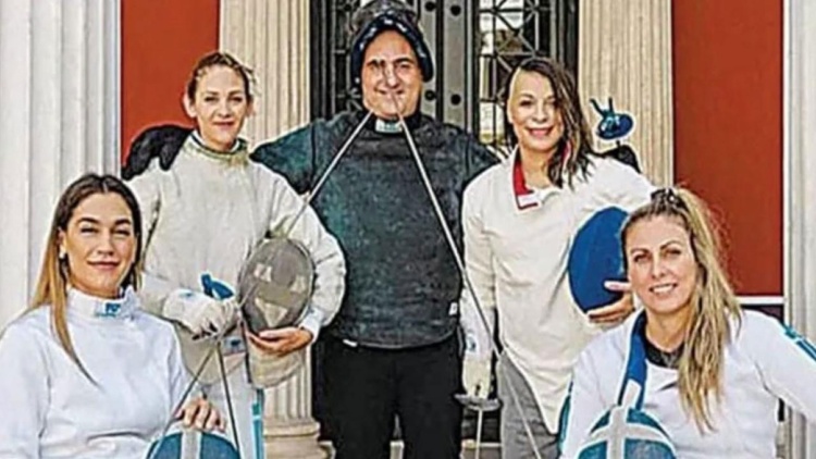 &Eta; &Sigma;&kappa;ά&rho;&omicron;&upsilon; &tau;ί&mu;&eta;&sigma;&epsilon; &tau;&omicron;&nu; &Pi;&alpha;&nu;&alpha;&theta;&eta;&nu;&alpha;ϊ&kappa;ό &sigma;&tau;&eta;&nu; &Omicron;&upsilon;&gamma;&gamma;&alpha;&rho;ί&alpha;
