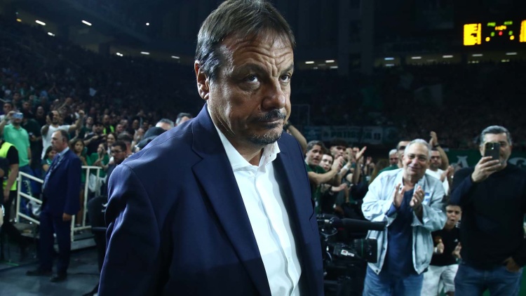 &Alpha;&tau;&alpha;&mu;ά&nu;: &laquo;&Sigma;&tau;ό&chi;&omicron;&sigmaf; &eta; &Epsilon;&upsilon;&rho;&omega;&lambda;ί&gamma;&kappa;&alpha; &kappa;&alpha;&iota; &tau;&omicron; &pi;&rho;&omega;&tau;ά&theta;&lambda;&eta;&mu;&alpha;, &tau;ί&pi;&omicron;&tau;&alpha; &lambda;&iota;&gamma;ό&tau;&epsilon;&rho;&omicron;&raquo;