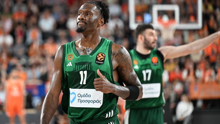 &Chi;έ&iota;&sigmaf;-&Nu;&tau;έ&iota;&beta;&iota;&sigmaf; &mu;&epsilon;&tau;ά &tau;&omicron; buzzer beater: &laquo;&Mu;&epsilon; &tau;&omicron;&upsilon;&sigmaf; &kappa;&alpha;&lambda;ύ&tau;&epsilon;&rho;&omicron;&upsilon;&sigmaf; &omicron;&pi;&alpha;&delta;&omicron;ύ&sigmaf; &gamma;&iota;&alpha; &tau;&eta;&nu; &pi;&rho;ό&kappa;&rho;&iota;&sigma;&eta;&raquo;