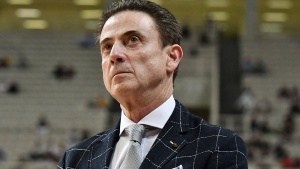 &Pi;&iota;&tau;ί&nu;&omicron;: &laquo;&Theta;έ&lambda;&omega; 10&epsilon;&tau;έ&sigmaf; &sigma;&upsilon;&mu;&beta;ό&lambda;&alpha;&iota;&omicron;, &alpha;&lambda;&lambda;ά &theta;&alpha; &pi;ά&theta;&epsilon;&iota; &kappa;&alpha;&rho;&delta;&iota;&alpha;&kappa;ή &pi;&rho;&omicron;&sigma;&beta;&omicron;&lambda;ή &omicron; &Delta;&eta;&mu;ή&tau;&rho;&eta;&sigmaf;&raquo;
