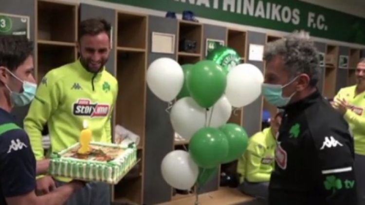 &Eta; έ&kappa;&pi;&lambda;&eta;&xi;&eta; &tau;&omega;&nu; &laquo;&pi;&rho;&alpha;&sigma;ί&nu;&omega;&nu;&raquo; &sigma;&tau;&omicron;&nu; &Mu;&alpha;&omicron;&upsilon;&rho;ί&sigma;&iota;&omicron; (vid)