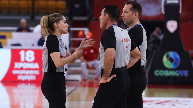 &Epsilon;&kappa;&nu;&epsilon;&upsilon;&rho;&iota;&sigma;&mu;έ&nu;&omicron;&iota; &sigma;&tau;&omicron;&nu; &Pi;&alpha;&nu;&alpha;&theta;&eta;&nu;&alpha;ϊ&kappa;ό &mu;&epsilon; &tau;&omicron;&upsilon;&sigmaf; &Mu;&eta;&lambda;&alpha;&pi;ί&delta;&eta; &kappa;&alpha;&iota; &Theta;&epsilon;&omega;&nu;ά