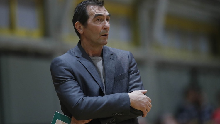 &Alpha;&nu;&delta;&rho;&epsilon;ό&pi;&omicron;&upsilon;&lambda;&omicron;&sigmaf;: &laquo;Έ&chi;&omicron;&upsilon;&mu;&epsilon; &delta;&rho;ό&mu;&omicron; &mu;&pi;&rho;&omicron;&sigma;&tau;ά &mu;&alpha;&sigmaf; - &Delta;&epsilon;&nu; έ&chi;&omicron;&upsilon;&mu;&epsilon; &kappa;&alpha;&mu;ί&alpha; &pi;&iota;&kappa;&rho;ί&alpha; &gamma;&iota;&alpha; &tau;&eta;&nu; &Epsilon;&upsilon;&rho;ώ&pi;&eta;&raquo;