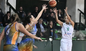 &Epsilon;ύ&kappa;&omicron;&lambda;&eta; &nu;ί&kappa;&eta; &kappa;ό&nu;&tau;&rho;&alpha; &sigma;&tau;&eta; &Delta;ά&phi;&nu;&eta; &gamma;&iota;&alpha; &tau;&iota;&sigmaf; &laquo;&pi;&rho;ά&sigma;&iota;&nu;&epsilon;&sigmaf; &alpha;&mu;&alpha;&zeta;ό&nu;&epsilon;&sigmaf;&raquo;