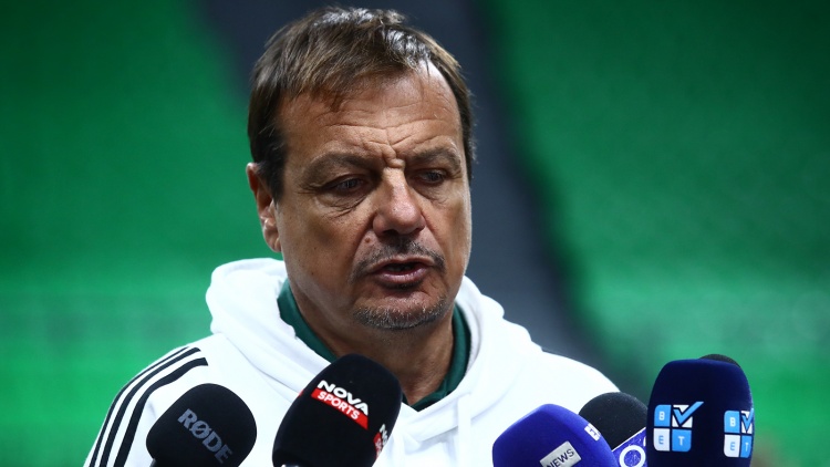 Ά&tau;&alpha;&mu;&alpha;&nu;: &laquo;&Mu;&alpha;&sigmaf; &nu;ί&kappa;&eta;&sigma;&alpha;&nu; &pi;&nu;&epsilon;&upsilon;&mu;&alpha;&tau;&iota;&kappa;ά &kappa;&alpha;&iota; &tau;&alpha;&kappa;&tau;&iota;&kappa;ά &sigma;&tau;&omicron; &nu;&tau;έ&rho;&mu;&pi;&iota; - &Theta;&alpha; &pi;&alpha;ί&xi;&epsilon;&iota; &omicron; &Sigma;&lambda;&omicron;ύ&kappa;&alpha;&sigmaf; &mu;&epsilon; &Mu;&alpha;&kappa;ά&mu;&pi;&iota;&raquo;
