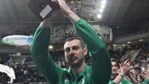 &Pi;&alpha;&nu;&tau;&alpha;&lambda;έ&omega;&nu;: &laquo;&Omicron; &Delta;. &Gamma;&iota;&alpha;&nu;&nu;&alpha;&kappa;ό&pi;&omicron;&upsilon;&lambda;&omicron;&sigmaf; &theta;&alpha; &beta;&rho;ί&sigma;&kappa;&epsilon;&tau;&alpha;&iota; &pi;ά&nu;&tau;&alpha; &delta;ί&pi;&lambda;&alpha; &sigma;&tau;&eta;&nu; &omicron;&mu;ά&delta;&alpha;&raquo;