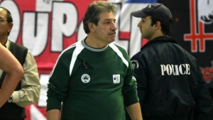 &Epsilon;&pi;έ&sigma;&tau;&rho;&epsilon;&psi;&alpha;&nu; έ&xi;&iota; &pi;&alpha;ί&kappa;&tau;&epsilon;&sigmaf; &sigma;&tau;&eta;&nu; &omicron;&mu;ά&delta;&alpha; &pi;ό&lambda;&omicron;
