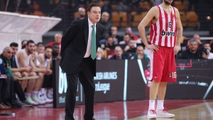 &Phi;&rho;&alpha;&sigma;&tau;&iota;&kappa;ή &epsilon;&pi;ί&theta;&epsilon;&sigma;&eta; &kappa;&alpha;&tau;ά &tau;&omicron;&upsilon; &Rho;&iota;&kappa; &Pi;&iota;&tau;ί&nu;&omicron; &sigma;&tau;&omicron; &Sigma;&Epsilon;&Phi; (vid)