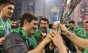&Pi;&rho;&iota;&mu; &sigma;&tau;&eta;&nu; &omicron;&mu;ά&delta;&alpha; &beta;ό&lambda;&epsilon;ϋ &alpha;&pi;ό &tau;&omicron;&nu; &Delta;. &Gamma;&iota;&alpha;&nu;&nu;&alpha;&kappa;ό&pi;&omicron;&upsilon;&lambda;&omicron;