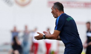 &Delta;ώ&nu;&eta;&sigmaf;: &laquo;&Tau;&alpha; &pi;&alpha;&iota;&delta;&iota;ά &mu;&epsilon; &epsilon;&kappa;&pi;&lambda;ή&sigma;&sigma;&omicron;&upsilon;&nu; &epsilon;&upsilon;&chi;ά&rho;&iota;&sigma;&tau;&alpha;&raquo;