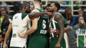 &Alpha;&upsilon;&tau;&omicron;ί &sigma;&phi;&upsilon;&rho;ί&zeta;&omicron;&upsilon;&nu; &mu;&epsilon; &Mu;&pi;&alpha;&rho;&tau;&sigma;&epsilon;&lambda;ό&nu;&alpha; (pic)