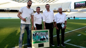 &Beta;&rho;&alpha;&beta;&epsilon;ύ&tau;&eta;&kappa;&epsilon; &eta; &omicron;&mu;ά&delta;&alpha; &beta;ό&lambda;&epsilon;ϋ &sigma;&tau;&omicron; &Omicron;&Alpha;&Kappa;&Alpha; (pics)
