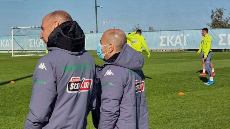 &Pi;&alpha;&rho;ώ&nu; &sigma;&tau;&omicron; &Kappa;&omicron;&rho;&omega;&pi;ί &omicron; &Alpha;&lambda;&alpha;&phi;&omicron;ύ&zeta;&omicron;&sigmaf;