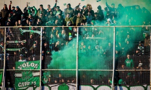 &Mu;&epsilon; &tau;&omicron;&nu; &kappa;ό&sigma;&mu;&omicron; &tau;&omicron;&upsilon; &sigma;&tau;&eta;&nu; &Tau;&rho;ί&pi;&omicron;&lambda;&eta; &omicron; &Pi;&alpha;&nu;&alpha;&theta;&eta;&nu;&alpha;ϊ&kappa;ό&sigmaf;