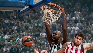 &laquo;&Delta;&iota;&pi;&lambda;ό&sigmaf;&raquo; &Pi;&alpha;&nu;&alpha;&theta;&eta;&nu;&alpha;ϊ&kappa;ό&sigmaf; &sigma;&tau;&omicron; Top-10 &tau;&eta;&sigmaf; &Epsilon;&upsilon;&rho;&omega;&lambda;ί&gamma;&kappa;&alpha; (vid)
