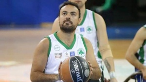 &Tau;&omicron; 13ά&rho;&iota; &tau;&omicron;&upsilon; &Pi;έ&tau;&rho;&omicron;&upsilon; &Tau;&sigma;ί&kappa;&omicron;&upsilon;&rho;&alpha;