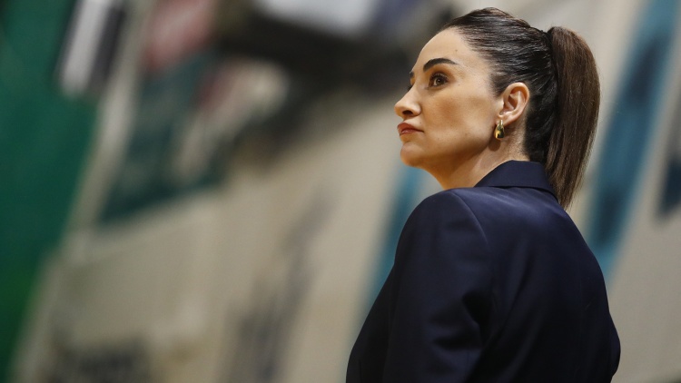 &Sigma;&epsilon;&lambda;έ&nu; &Epsilon;&rho;&nu;&tau;έ&mu;: &laquo;&Tau;ώ&rho;&alpha; &sigma;&upsilon;&gamma;&kappa;&epsilon;&nu;&tau;&rho;&omega;&nu;ό&mu;&alpha;&sigma;&tau;&epsilon; &sigma;&epsilon; play-offs &kappa;&alpha;&iota; &Kappa;ύ&pi;&epsilon;&lambda;&lambda;&omicron;&raquo;