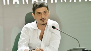 &Pi;&lambda;ά&nu;&omicron; &kappa;&alpha;&iota; &laquo;&kappa;&alpha;&mu;&pi;&alpha;&nu;ά&kappa;&iota;&alpha;&raquo; &alpha;&pi;ό &Delta;. &Gamma;&iota;&alpha;&nu;&nu;&alpha;&kappa;ό&pi;&omicron;&upsilon;&lambda;&omicron; &gamma;&iota;&alpha; &Pi;&alpha;&nu;&alpha;&theta;&eta;&nu;&alpha;ϊ&kappa;ό (vid)