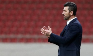 &Omicron;&upsilon;&zeta;&omicron;&upsilon;&nu;ί&delta;&eta;&sigmaf;: &laquo;&Tau;&alpha; &pi;&alpha;&iota;&delta;&iota;ά &delta;&epsilon;&nu; ή&theta;&epsilon;&lambda;&alpha;&nu; &nu;&alpha; &chi;ά&sigma;&omicron;&upsilon;&nu;, &epsilon;&gamma;&kappa;&lambda;ή&mu;&alpha;&tau;&alpha; &epsilon;&iota;&sigmaf; &beta;ά&rho;&omicron;&sigmaf; &mu;&alpha;&sigmaf;&raquo;